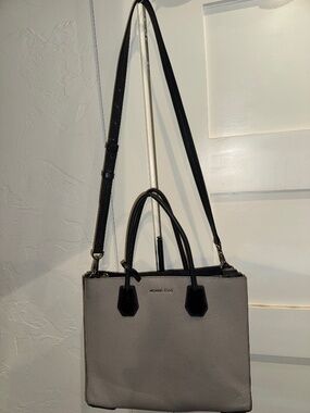 Michael Kors - Mercer Large Tri-Color Pebbled Leather Tote Bag